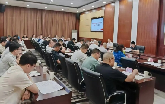 阆中政法1.png