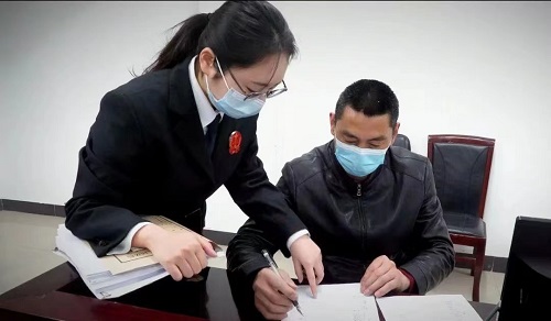签订调解书.jpg