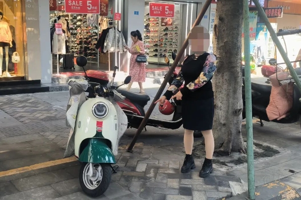 阆中公安1.png