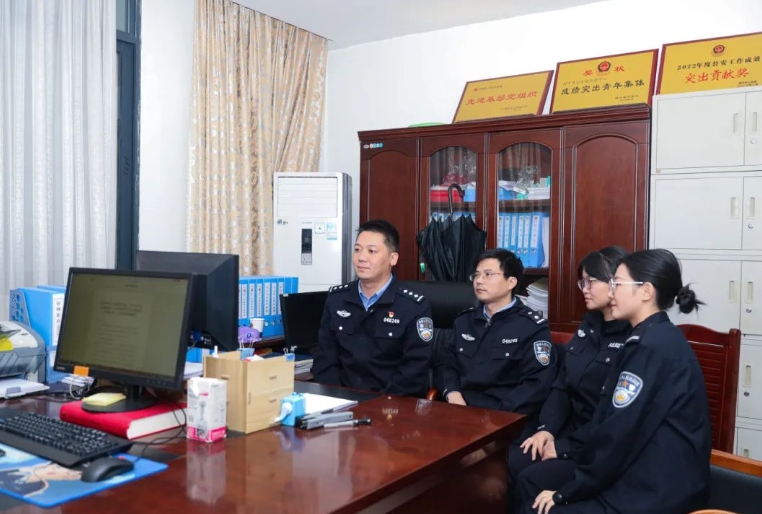 阆中公安2.png