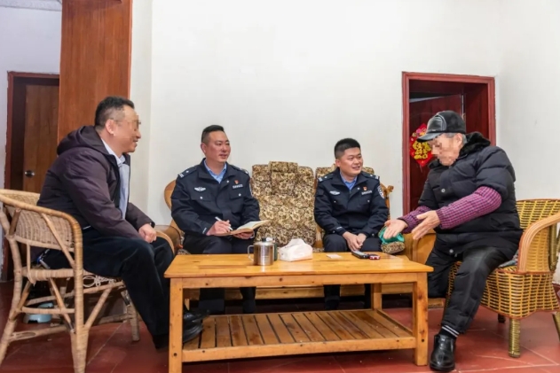 杜明.png